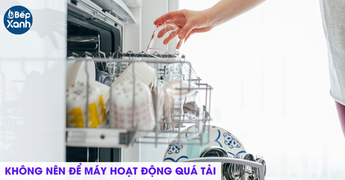 Không nên để máy hoạt động quá tải