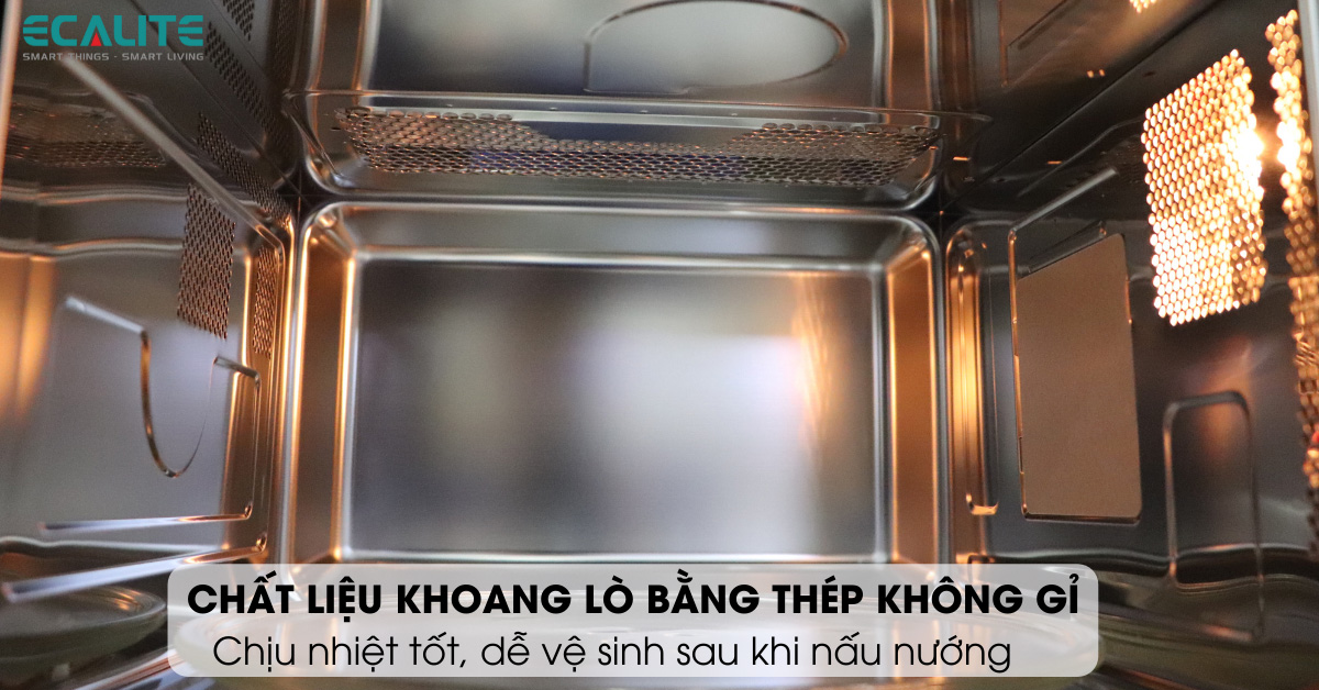 Khoang lò dễ vệ sinh nhờ chất liệu thép không gỉ