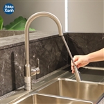 Vòi Rửa Chén Malloca K046-SS / Vòi nóng lạnh, Inox