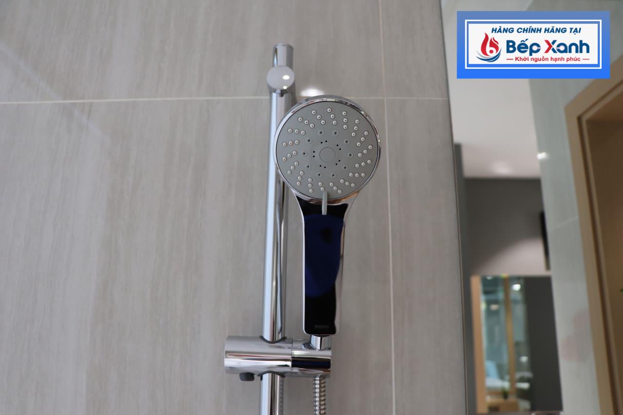Giá đỡ sen tắm