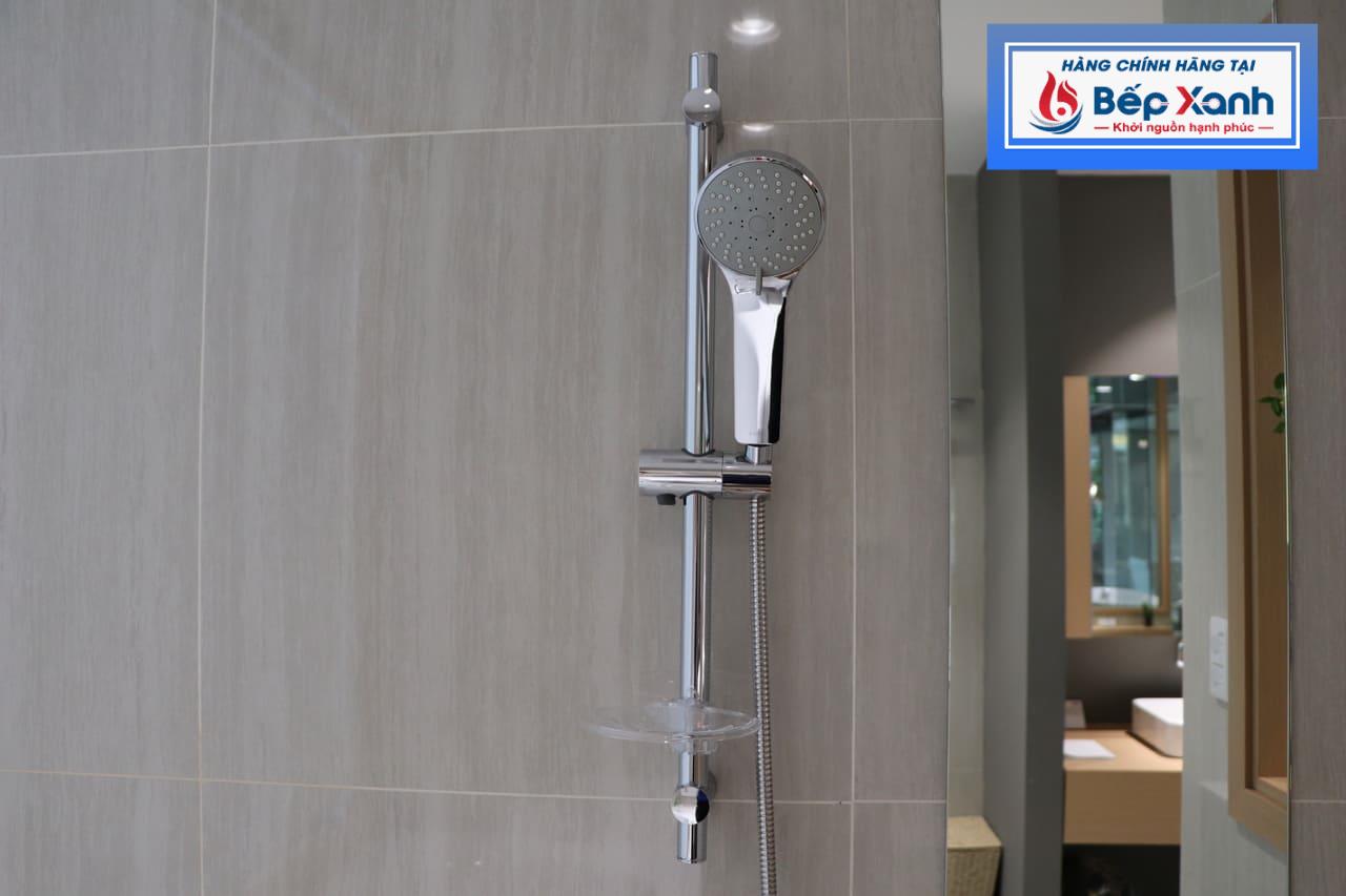 Thanh trượt sen tắm TOTO TTSR701 kèm sen tắm TTSR106EMF