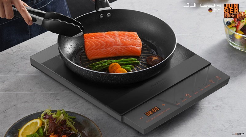 6 chức năng mặc định với các mức công suất và nhiệt độ lý tưởng cho từng món ăn, giúp việc nấu nướng dễ dàng hơn bao giờ.